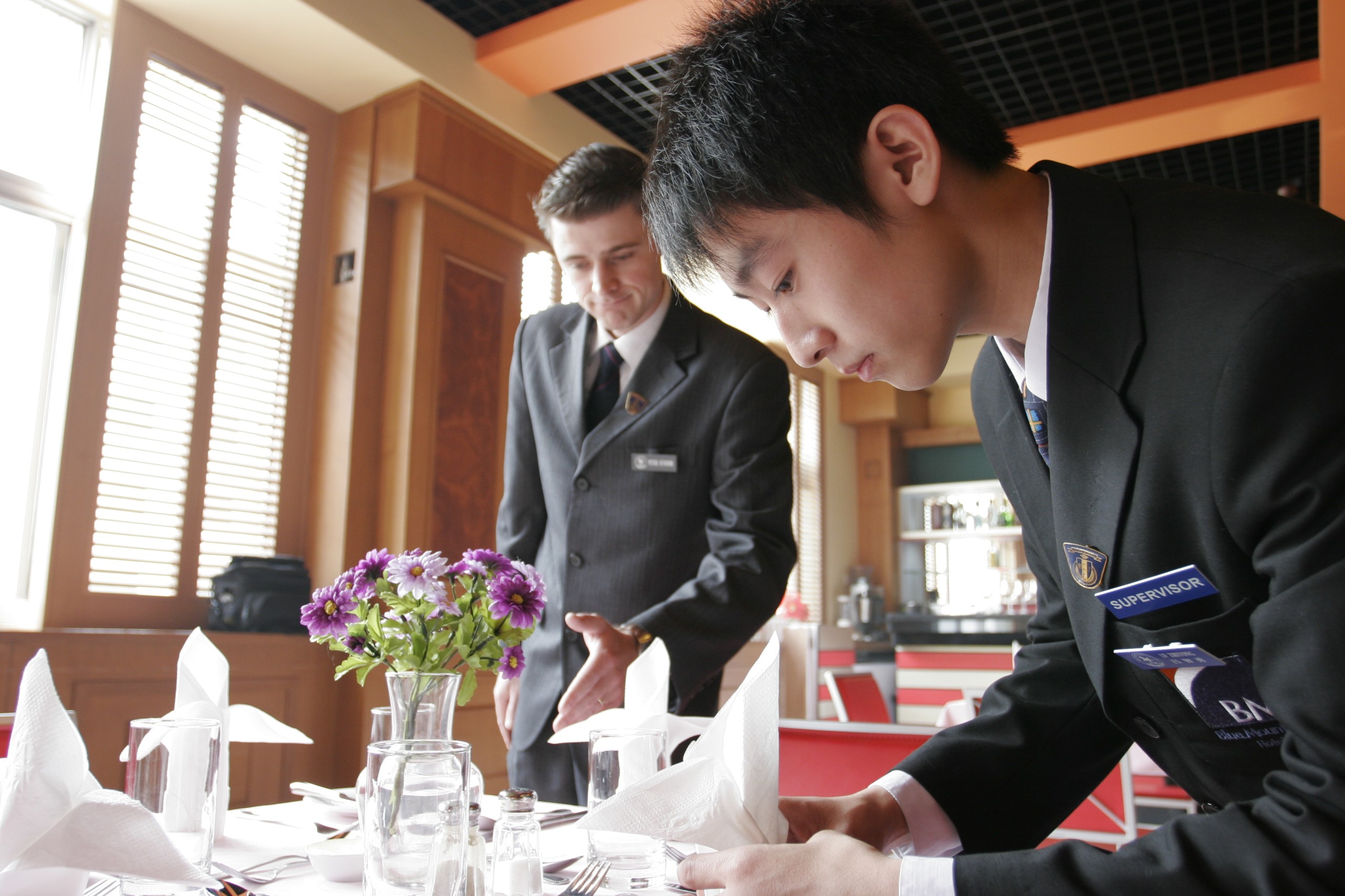 重磅炸彈 加拿大政府啟動全球技能戰(zhàn)略，酒店管理教育迎來新機遇